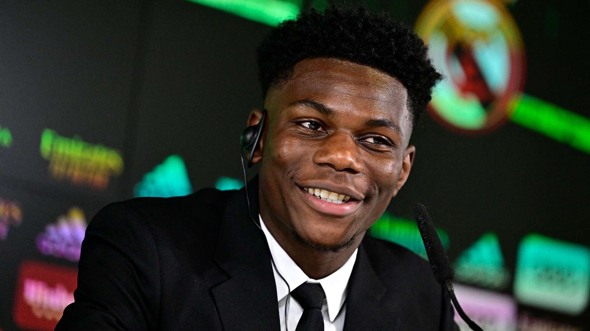 这正是他在 这正是他在