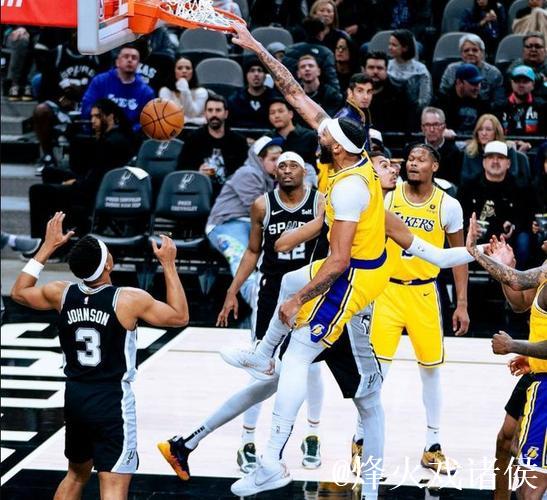 浓眉37+9詹姆斯20+8+11 湖人不敌活塞近4战3负